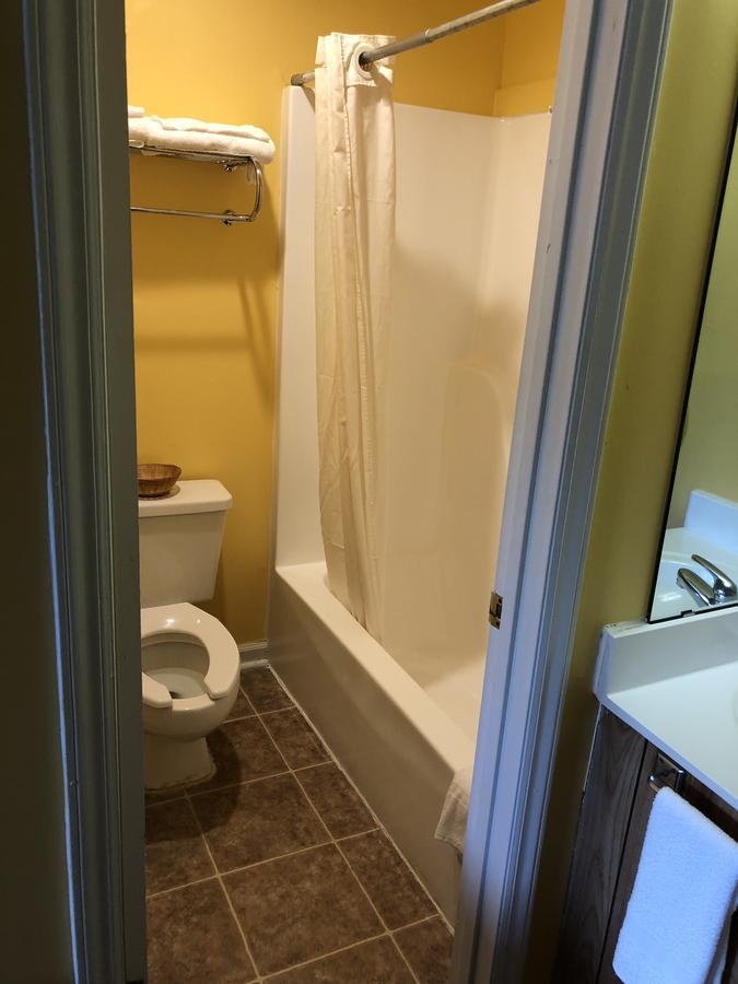 Americas Best Value Inn - Jonesville Екстер'єр фото